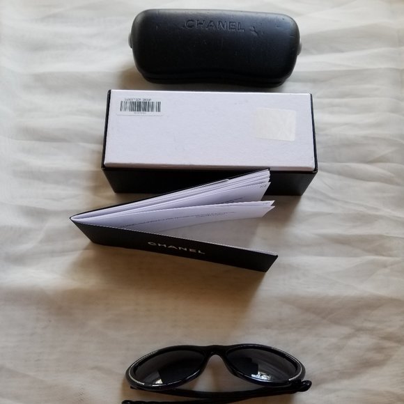 Chanel Sunglasses - Picture 10 of 13